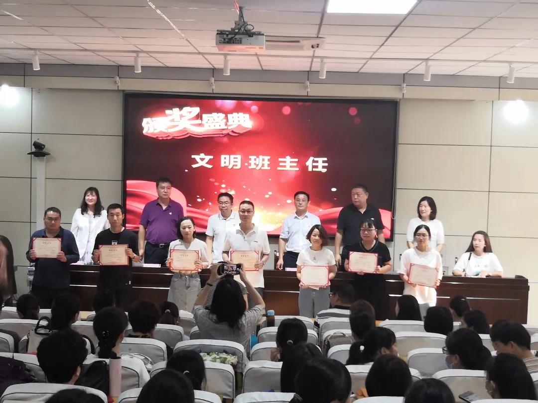 pg电子游戏(官方)最新IOS/安卓版/手机版APP下载