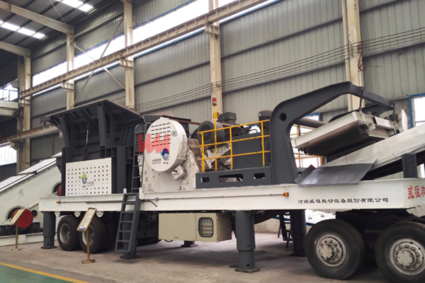 轮胎式移动破碎筛分站